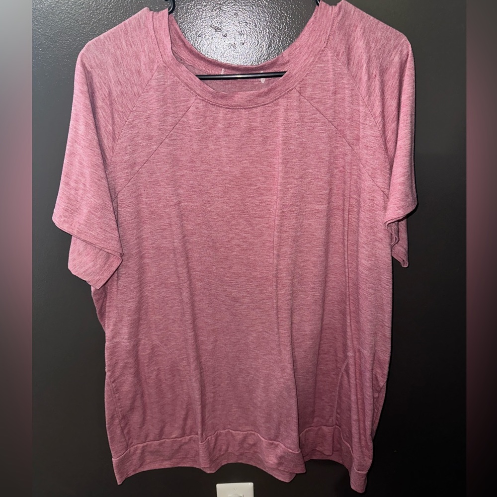 Women’s XL pink shirt with pockets